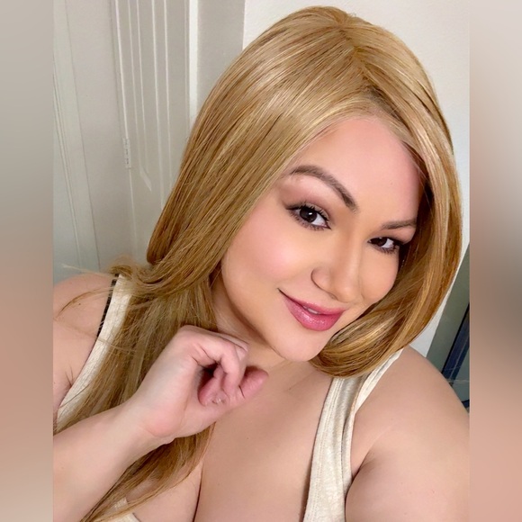 Wigs - Picture 4 of 4